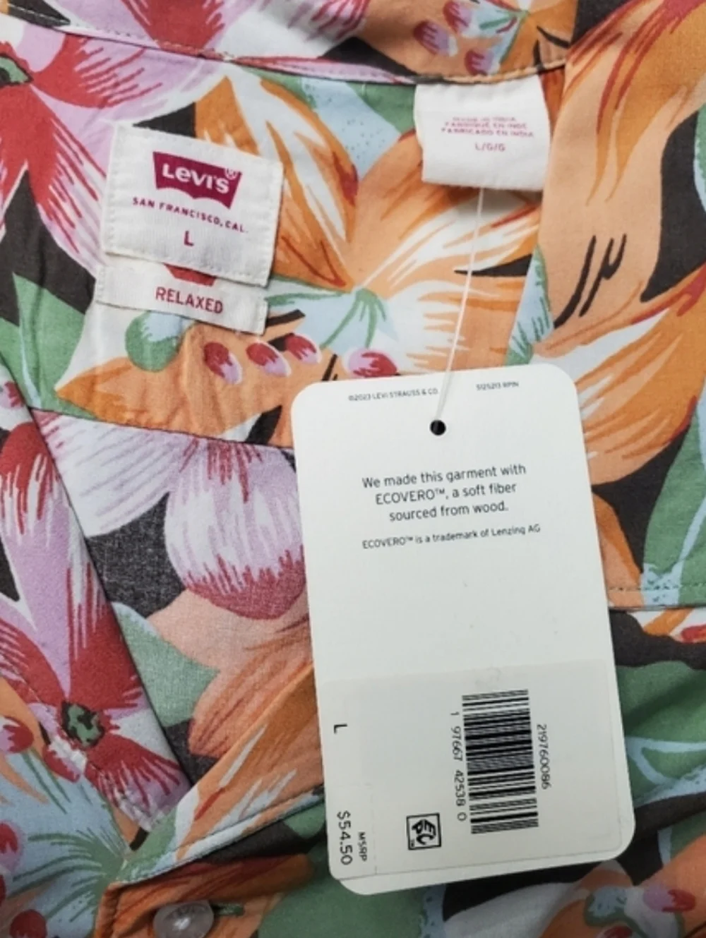 Levi's - S/S Classic Camper - Andromeda Tropical Meteorite. NEW!